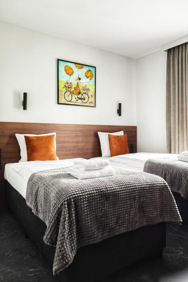 Apartamenty Centrum Park Twardowskiego 4 เจโลนากูรา ภายนอก รูปภาพ