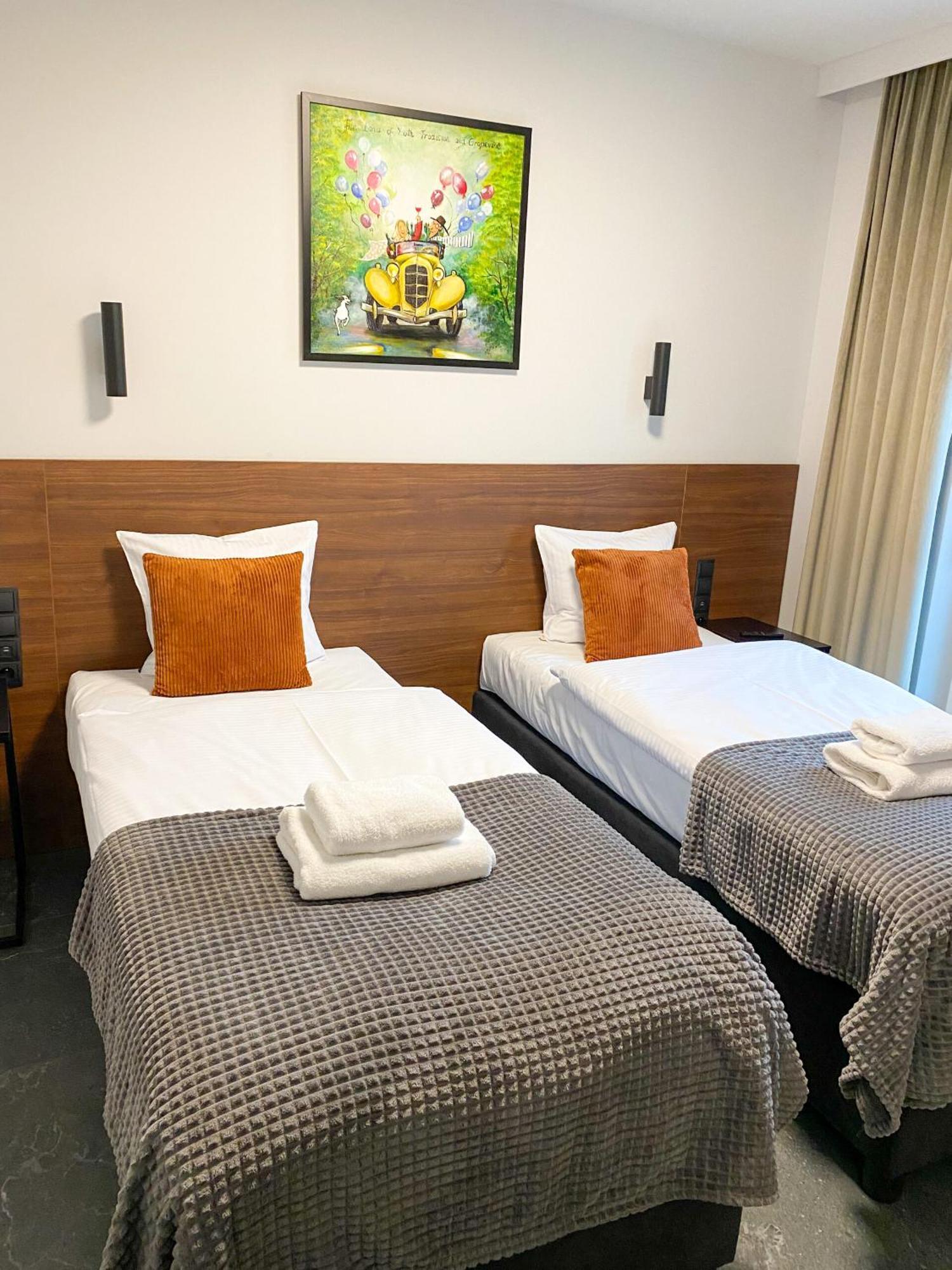 Apartamenty Centrum Park Twardowskiego 4 เจโลนากูรา ภายนอก รูปภาพ