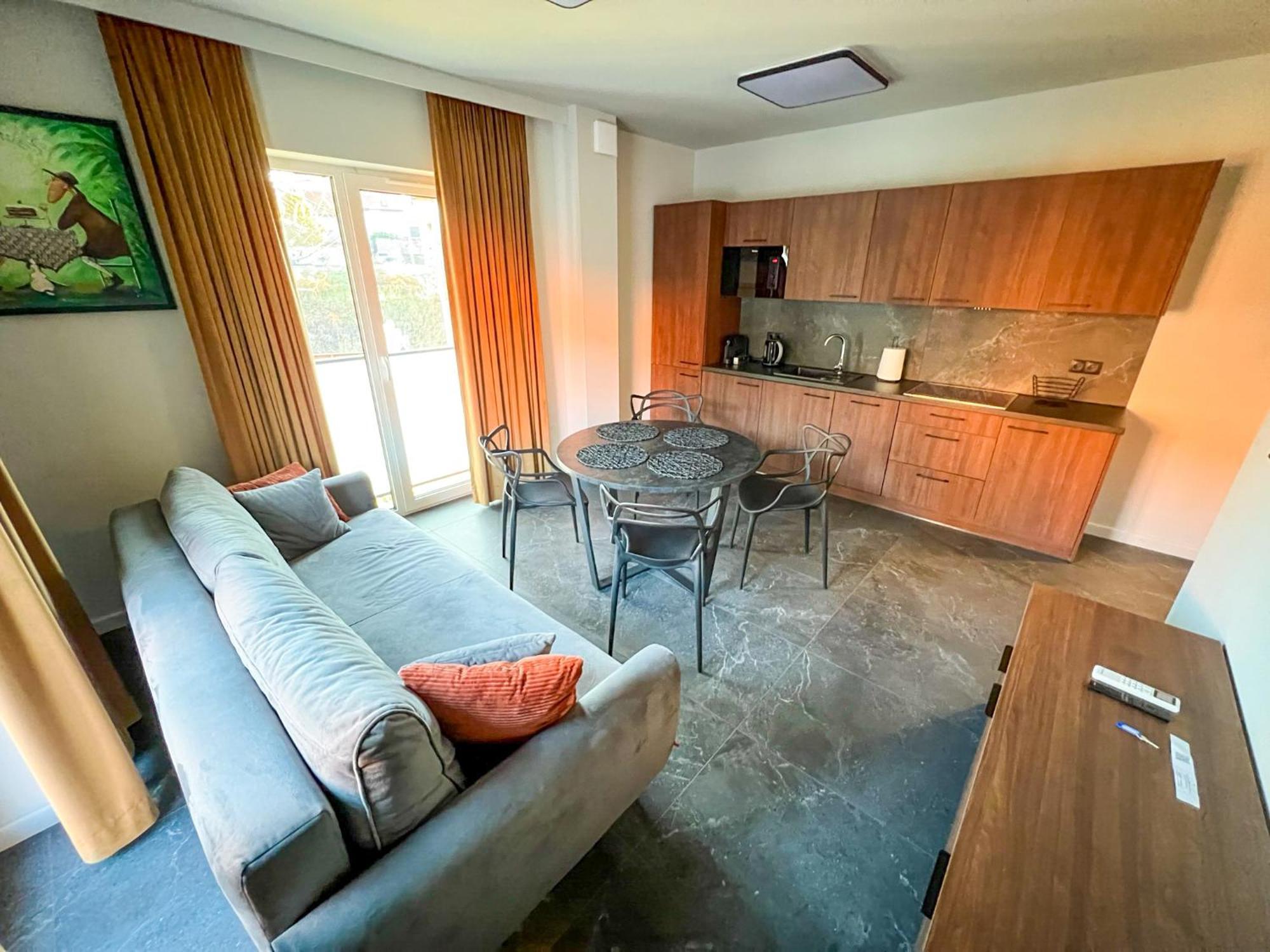 Apartamenty Centrum Park Twardowskiego 4 เจโลนากูรา ภายนอก รูปภาพ