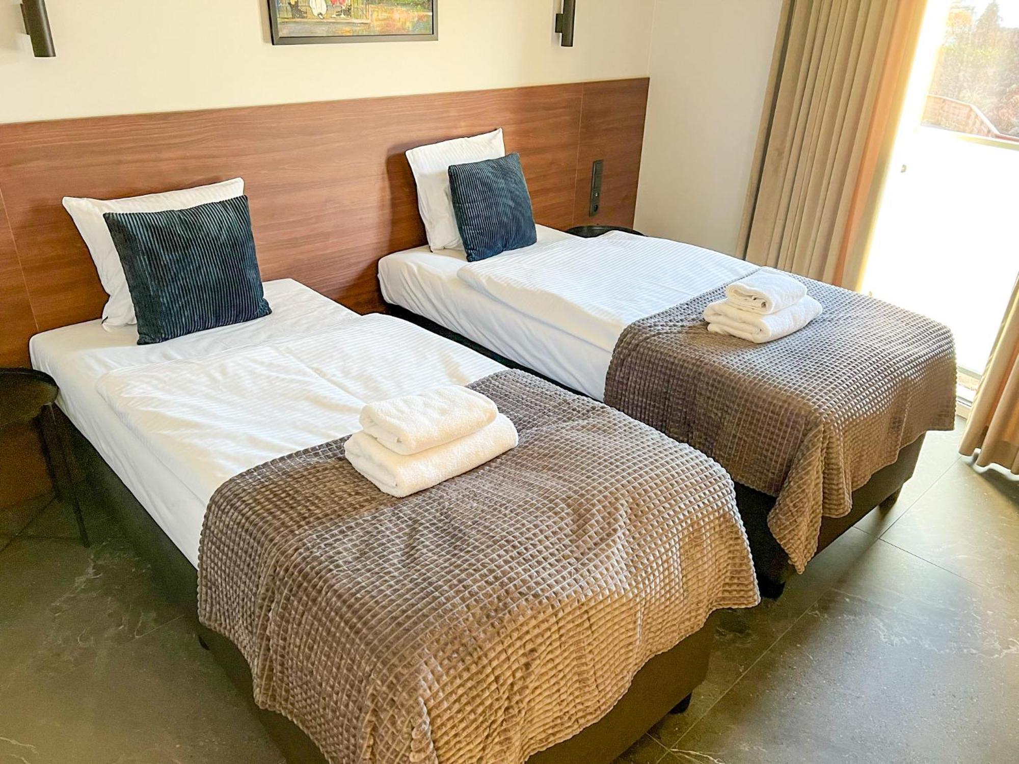 Apartamenty Centrum Park Twardowskiego 4 เจโลนากูรา ภายนอก รูปภาพ
